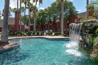 Miramar Townhomes photo'