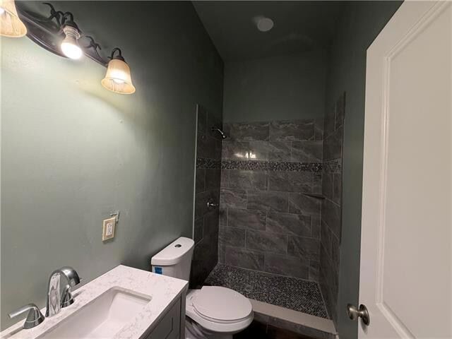 Building Photo - 824 Cambronne St