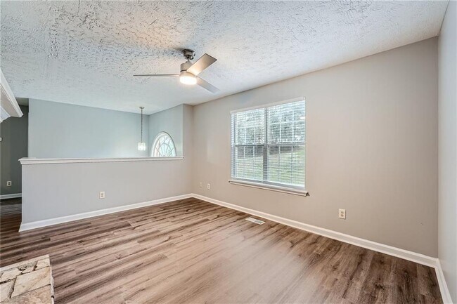 Foto del edificio - 7 Sweetgum Ln