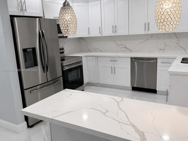 Foto del edificio - 552 NE 161st St