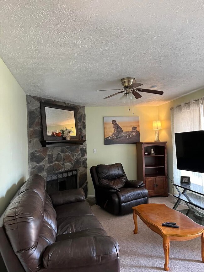 Foto del edificio - 5584 Grimes Rd