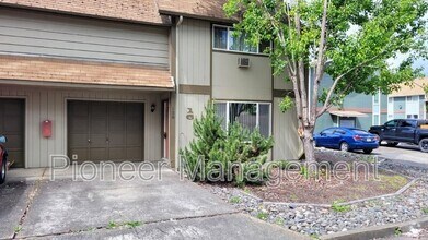 Building Photo - 128 NE Atkinson Ct
