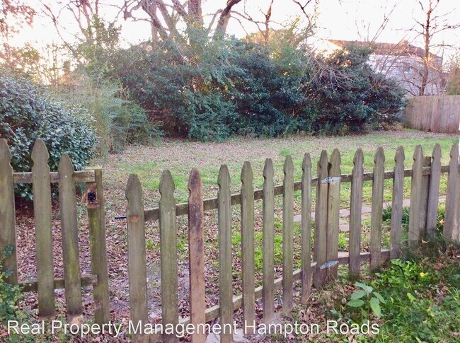 Foto del edificio - 4 br, 2.5 bath House - 997 Riverbend Road