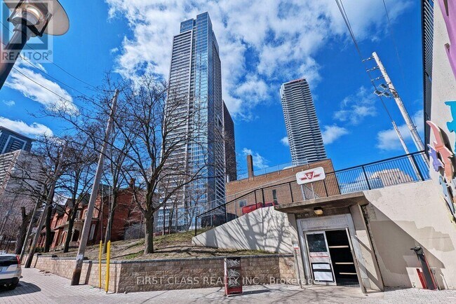 Photo du bâtiment - 609 Sherbourne St