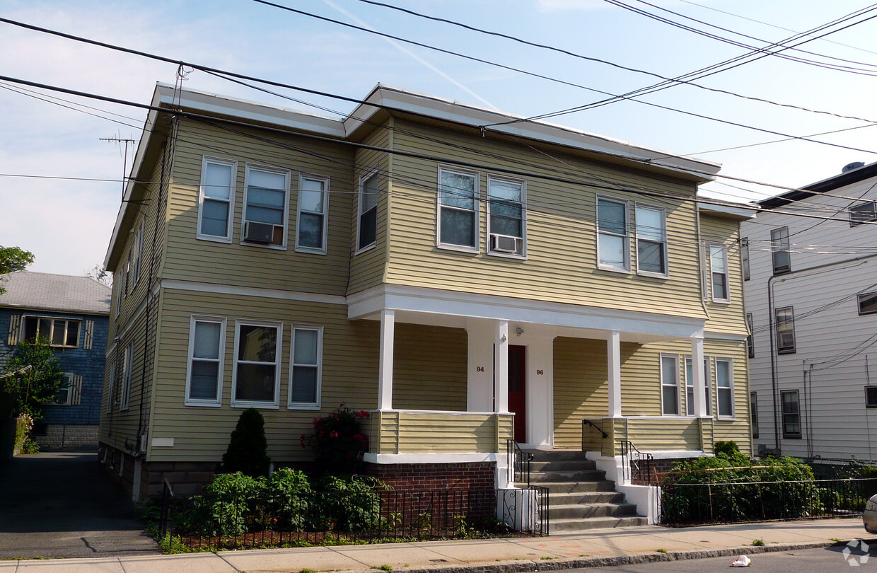 Foto principal - 94 Sagamore Ave