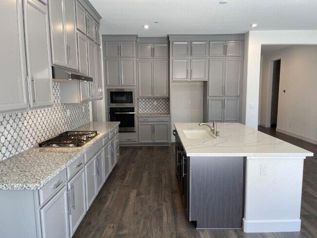 Foto del edificio - Fabulous Single Level 4 Bedroom in 95757