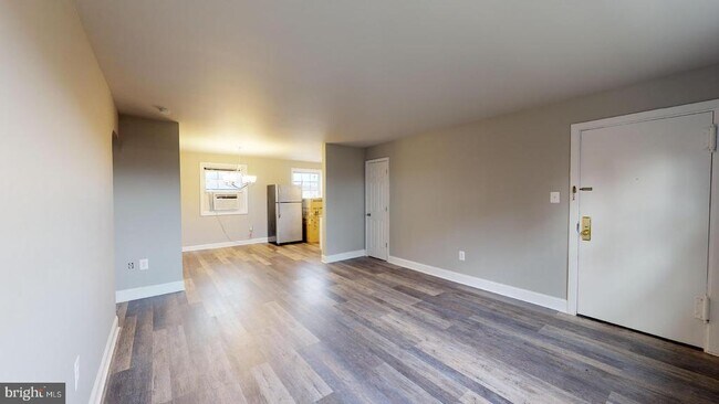 Building Photo - 5318 8th Rd S