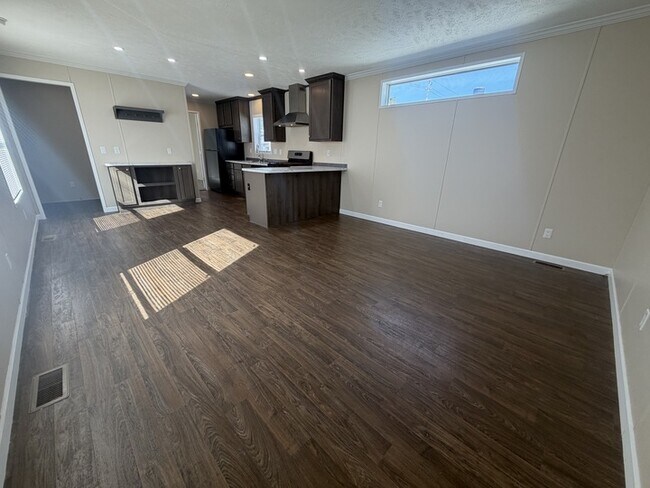 Building Photo - 38127 Ducharme Dr