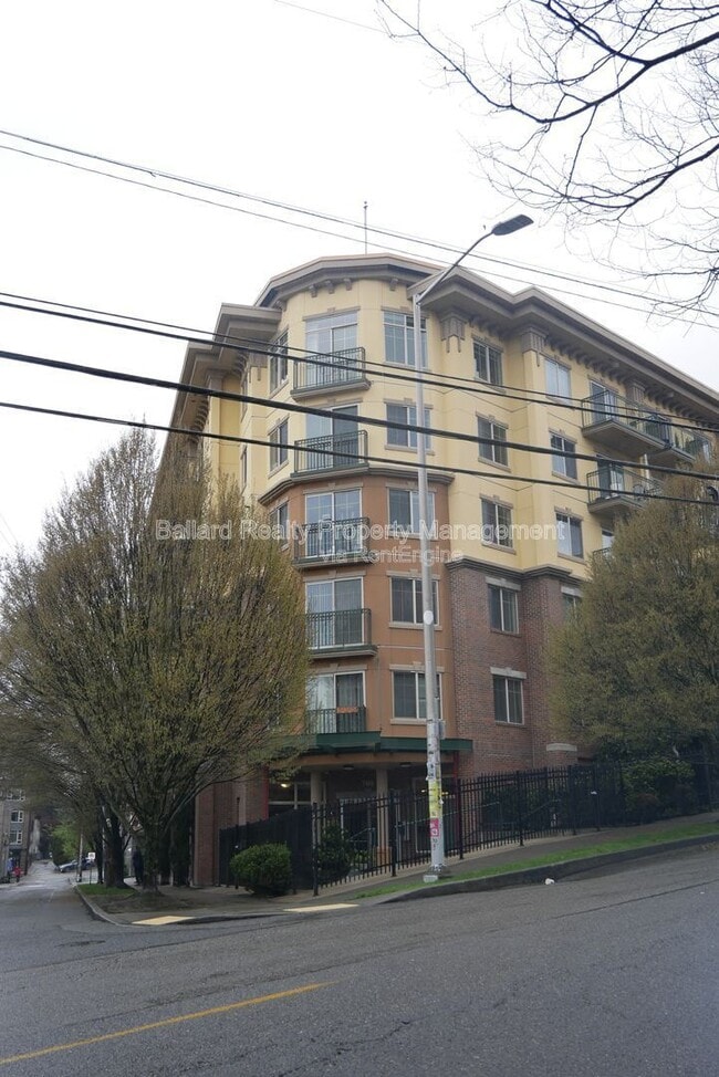 Foto del edificio - 700 E Denny Way