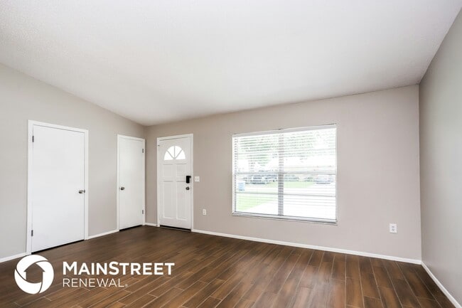 Foto del edificio - 345 S Indica Ct