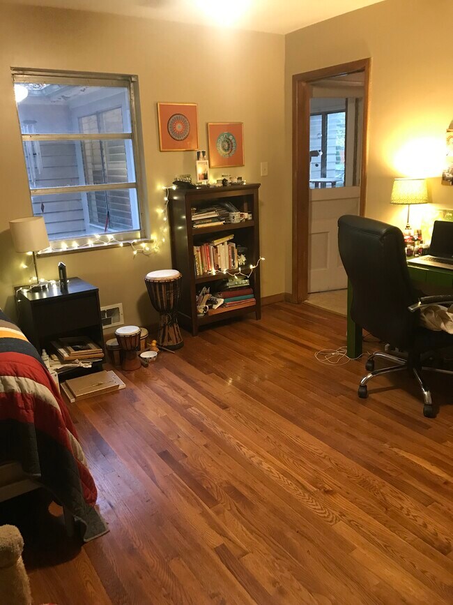 Foto del edificio - 2131 Springhill Dr