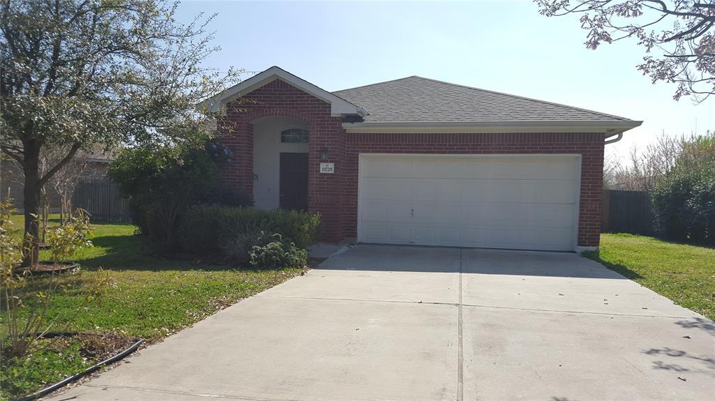 Foto principal - 11725 Lansdowne Rd