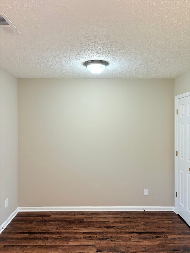 Foto del edificio - 124 Hillridge Ct