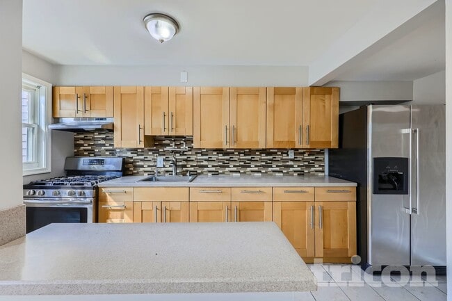 Foto del edificio - 7908 St Monica Dr