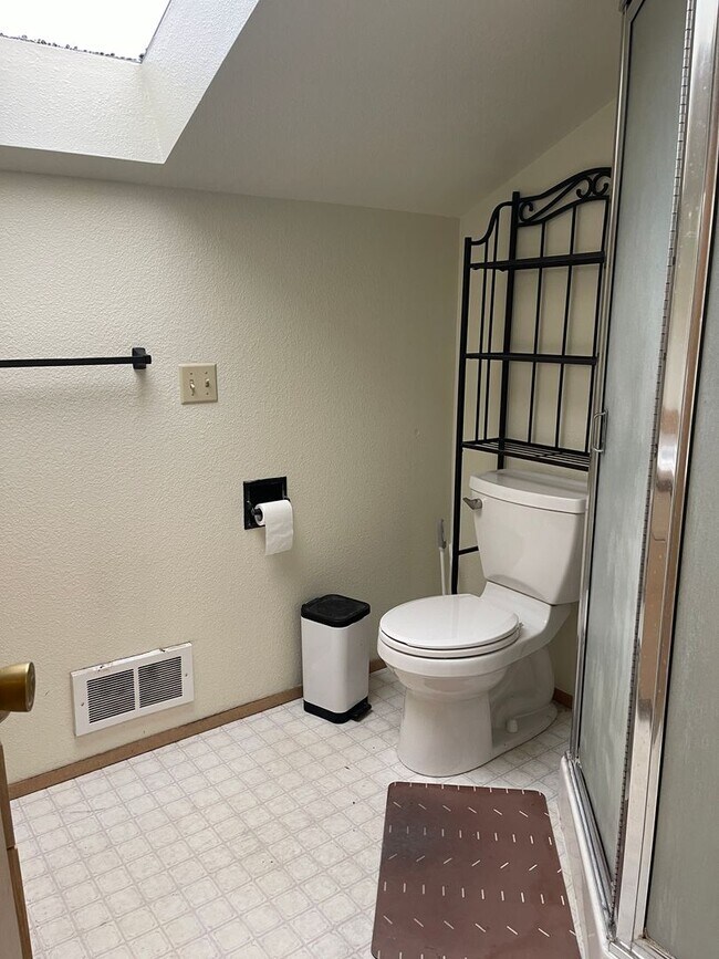 Building Photo - Above Garage Studio Apartment - $1400