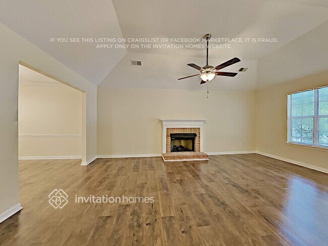 Building Photo - 275 Promenade Way SW