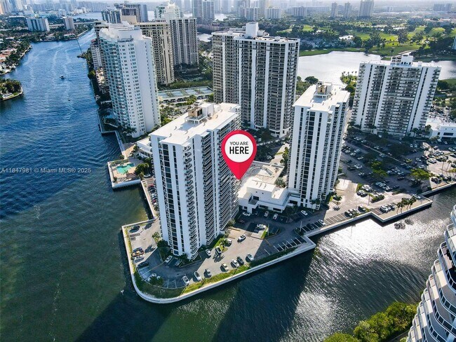 Foto del edificio - 20515 E Country Club Dr