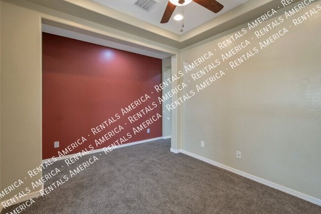 Building Photo - 10320 E Tahoe Ave