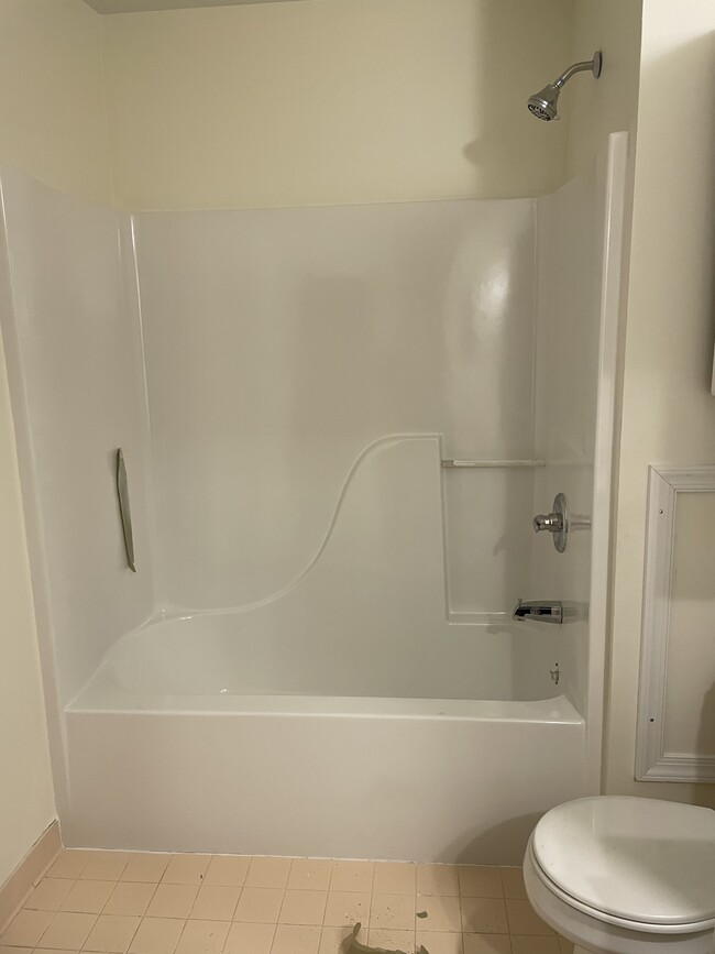 Bathroom - 4813 Tudor Dr