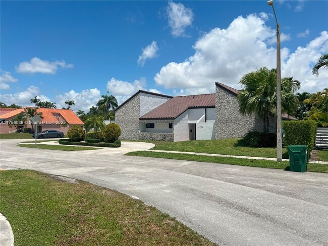 Building Photo - 8735 SW 54th St