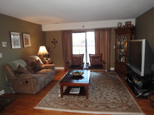 Living Room - 21W581 North Ave