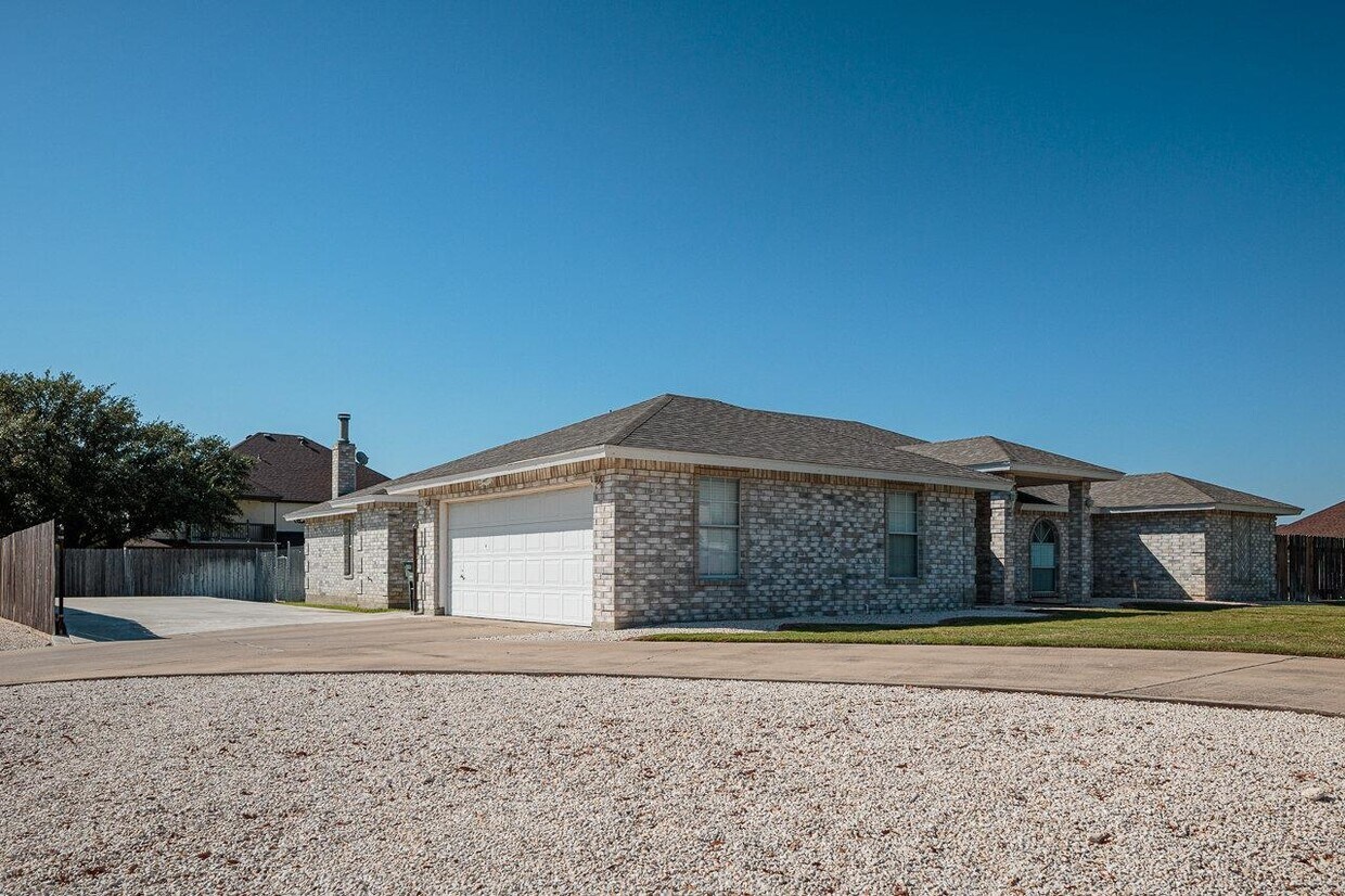 Building Photo - 107 Timber Rock Dr