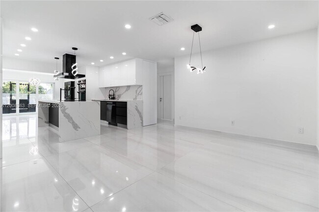 Foto del edificio - 4530 SW 34th Dr