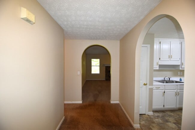 Building Photo - 875 Wilmont Ct