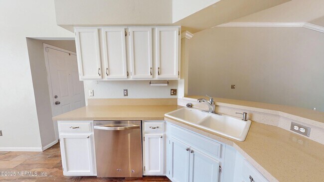 Building Photo - 4434 Cobblefield Cir W