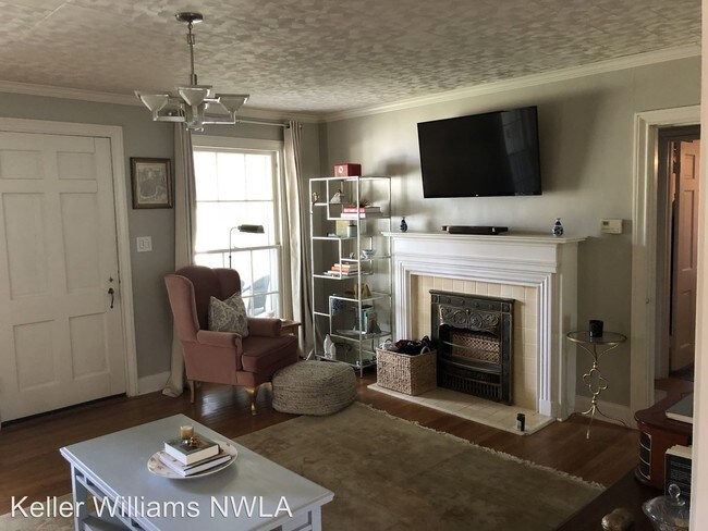Foto del edificio - 3 br, 2 bath House - 105 Leo