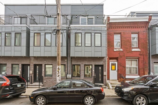 Building Photo - Gorgeous and Modern 4 Bed. 3 Bath Graduate...