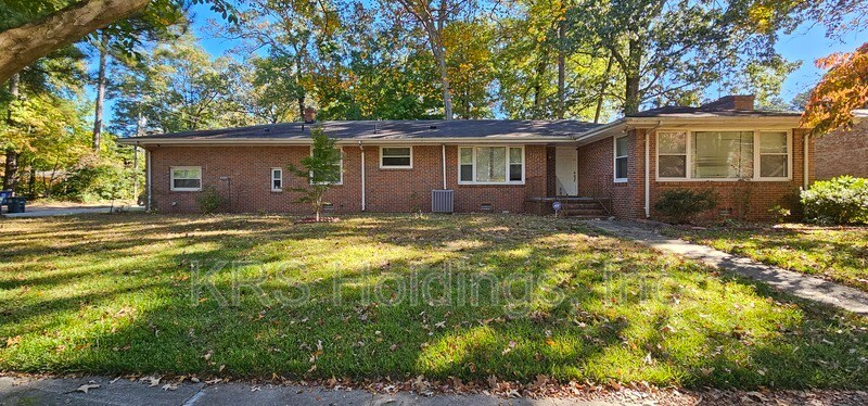 Primary Photo - 1176 Land St