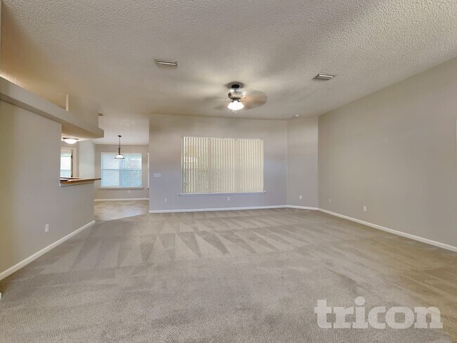 Foto del edificio - 2738 Ravine Hill Dr