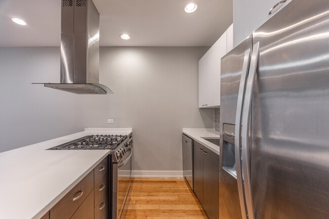 Building Photo - 1337 W. Walton