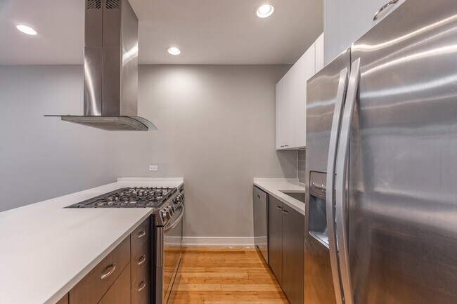 Foto del edificio - 1337 W. Walton