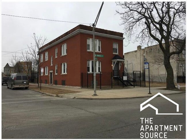 Building Photo - 4058 W Congress Pky