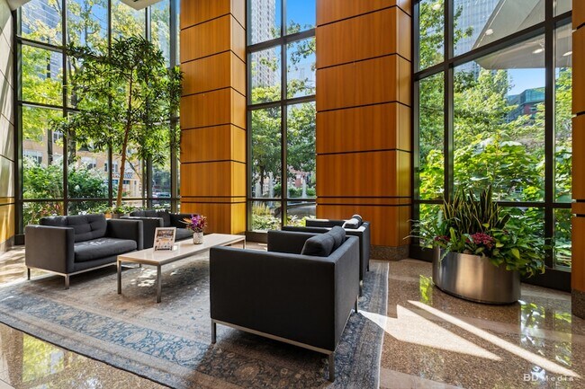 Foto del edificio - 400 N La Salle Dr