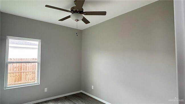 Building Photo - 5007 N Dahlia St