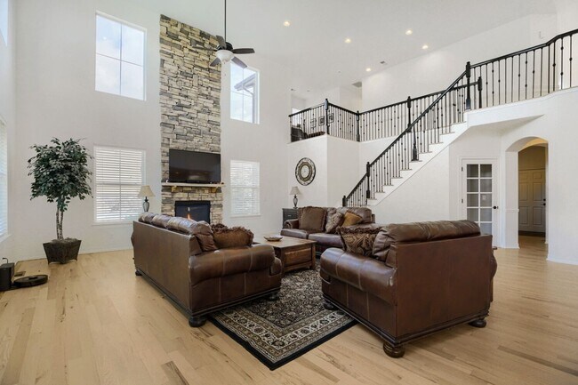 Foto del edificio - 5 Bedroom 4.5 Bathroom House In Broomfield