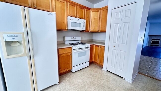 Foto del edificio - 1535 Reserve Ln