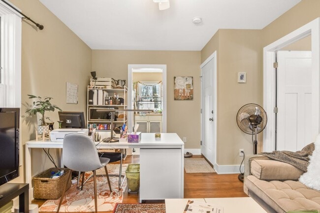 Building Photo - 1319 Rutledge St