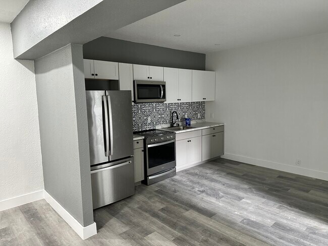 Building Photo - 3339 NW 33rd St