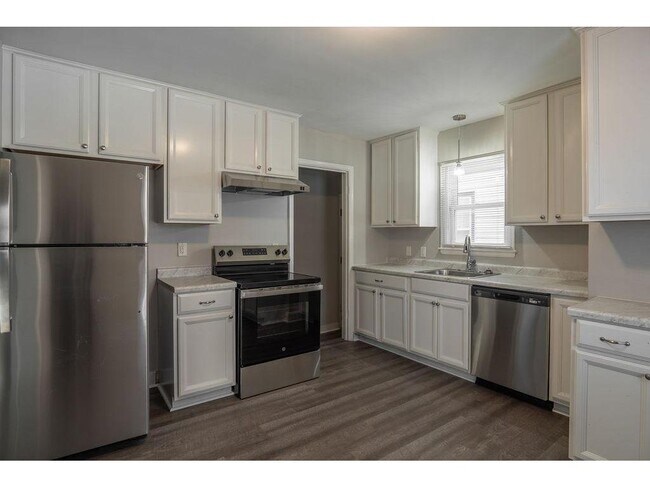 Foto del edificio - 5247 Dupont Ave N