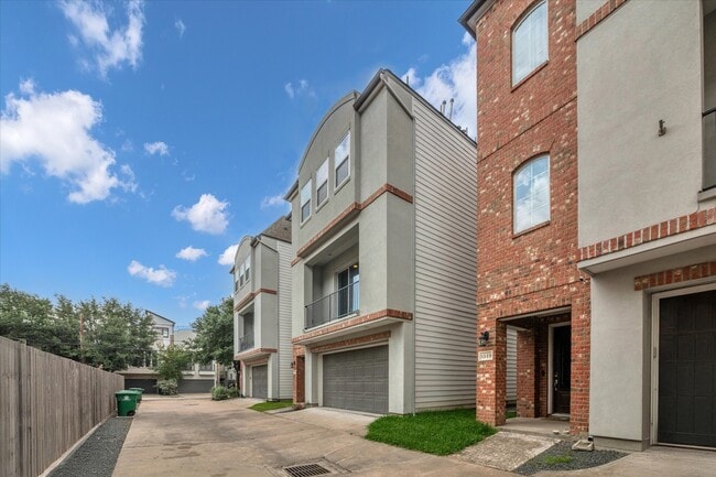 Building Photo - 5521 Petty St