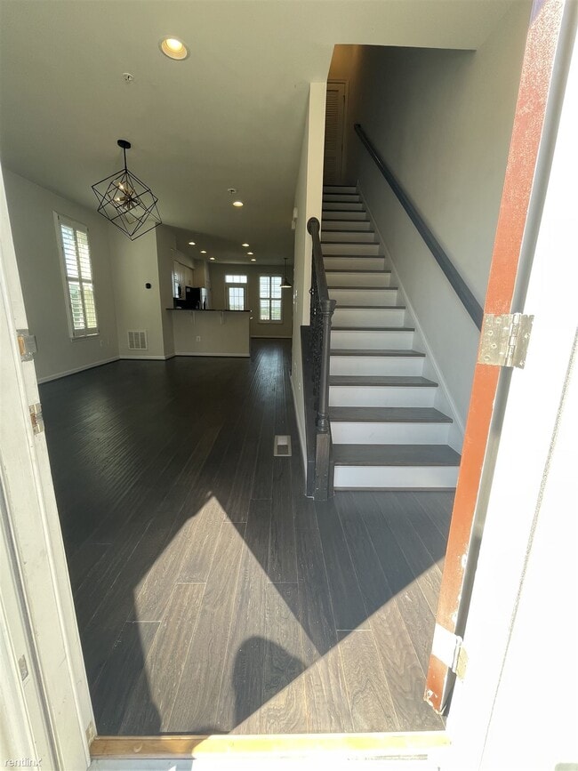 Building Photo - 2 br, 2.5 bath Townhome - 1107 Trenton Pla...