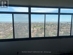 Building Photo - 18 Knightsbridge Rd