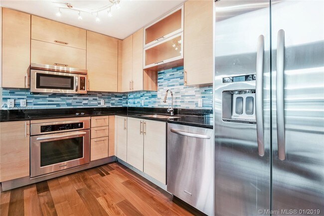 Foto del edificio - 60 SW 13th St