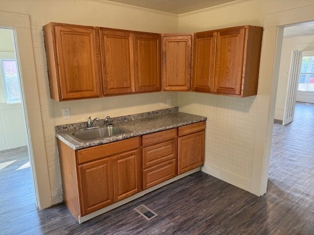 Foto del edificio - 608 Wallace Ave