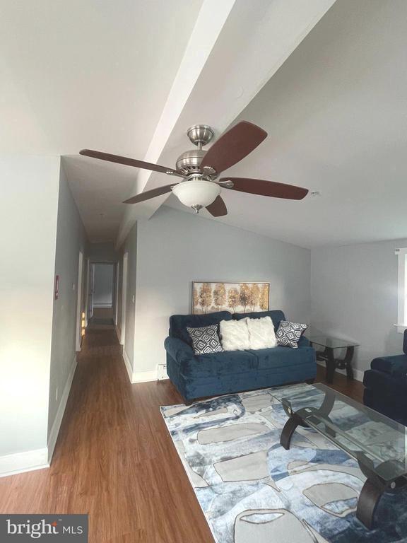 Building Photo - 1229 Crawford Dr