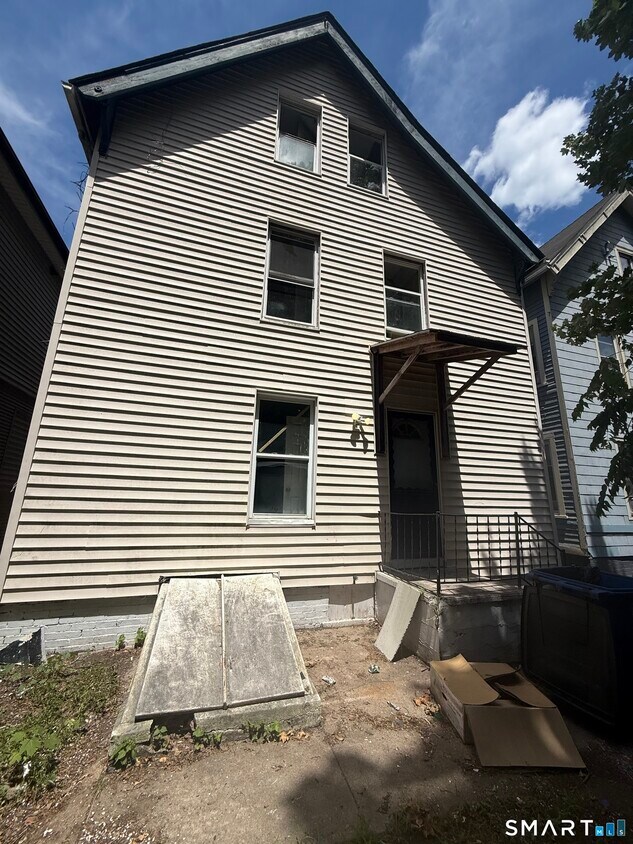 Building Photo - 280 W Ivy St